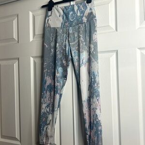 Onzie Flow Marble Bright Leggings S Blue Pink
